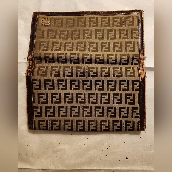 FENDI AUTHENTIC ZUCCHINO CONTINENTAL WALLET